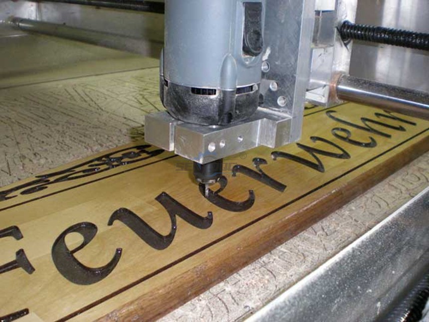 Engraving Copper and brass of signs, nameplates and name tags